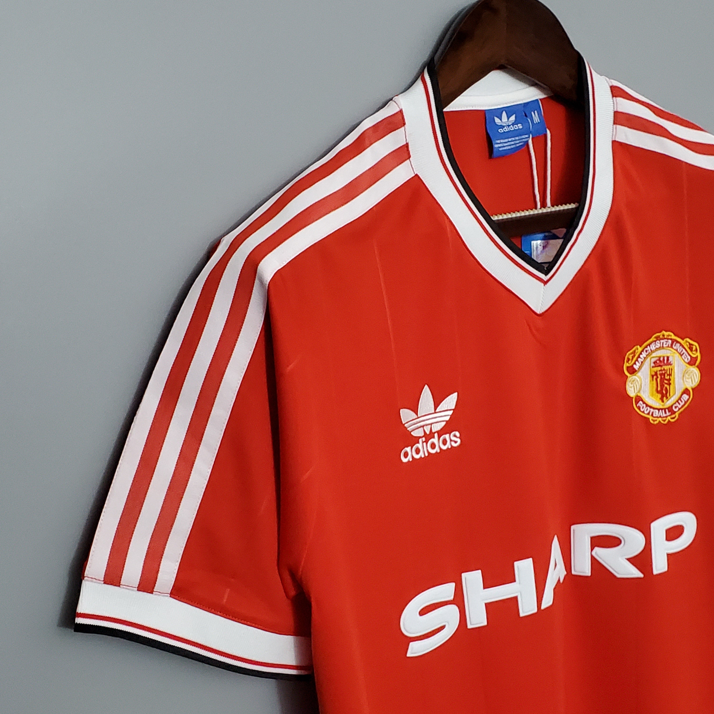 MANCHESTER UNITED I 1983 HOMBRE (RETRO)