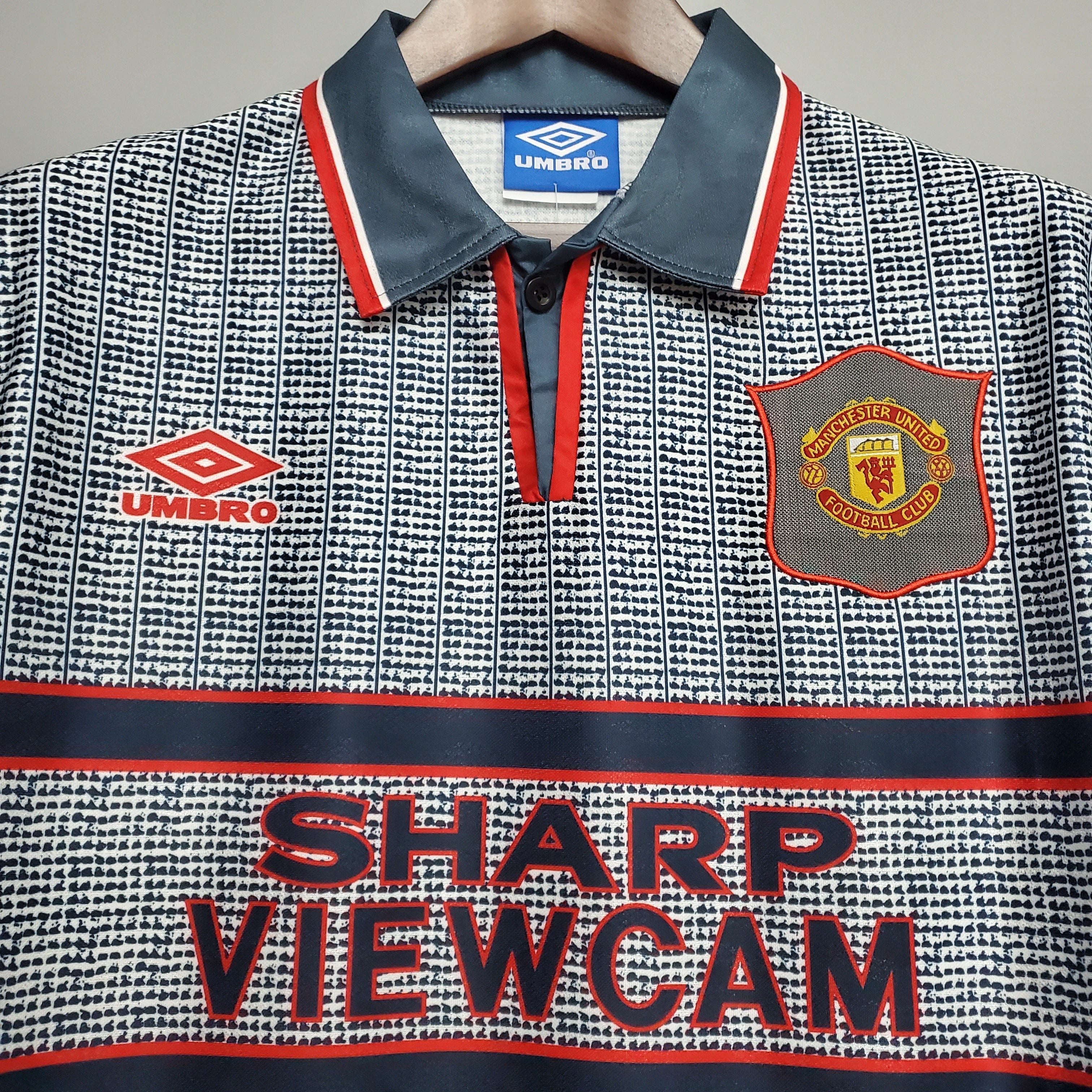 MANCHESTER UNITED I 95/96 HOMBRE (RETRO)