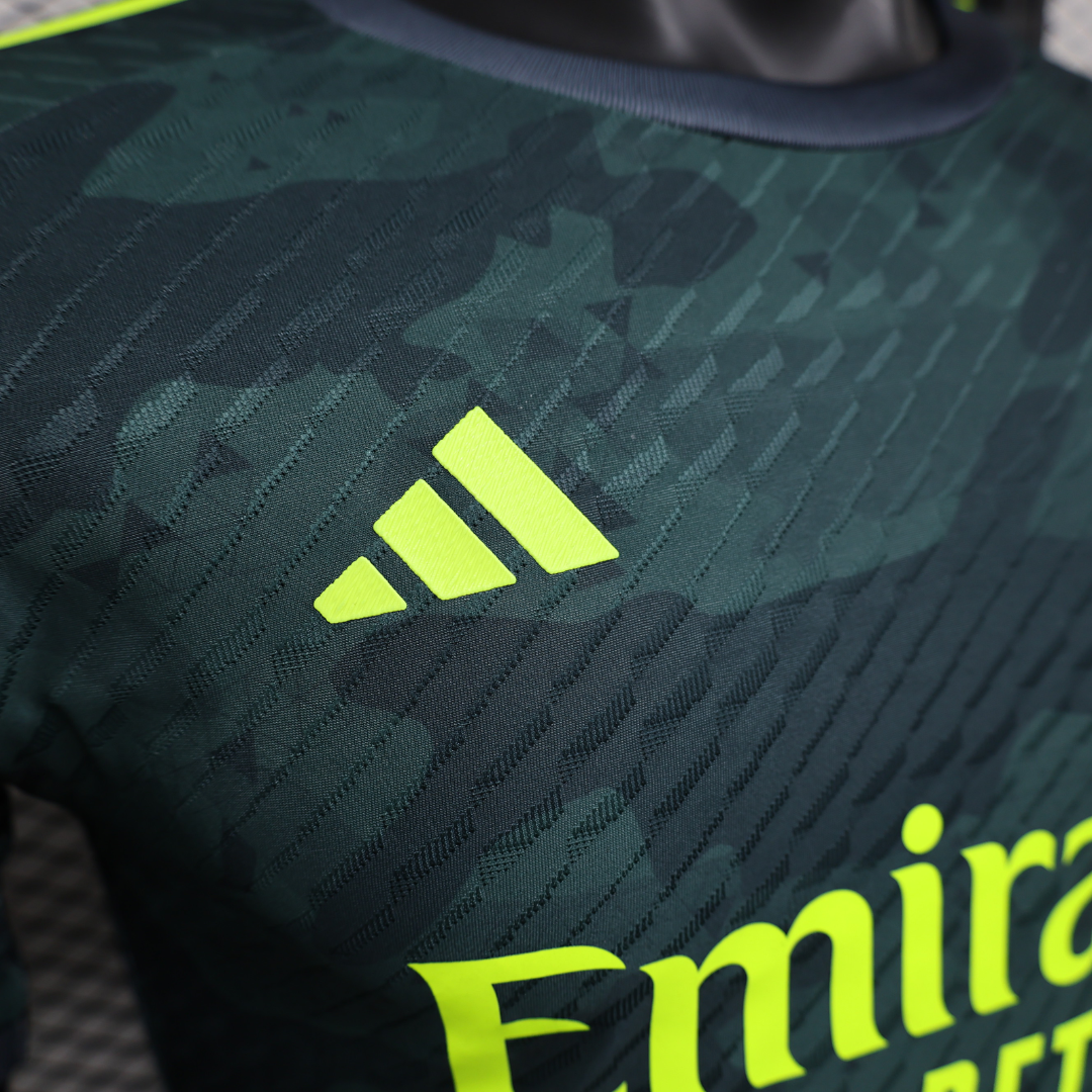 CAMISETA REAL MADRID EDICIÓN LIMITADA VERDE 24/25 HOMBRE (VERSIÓN JUGADOR)