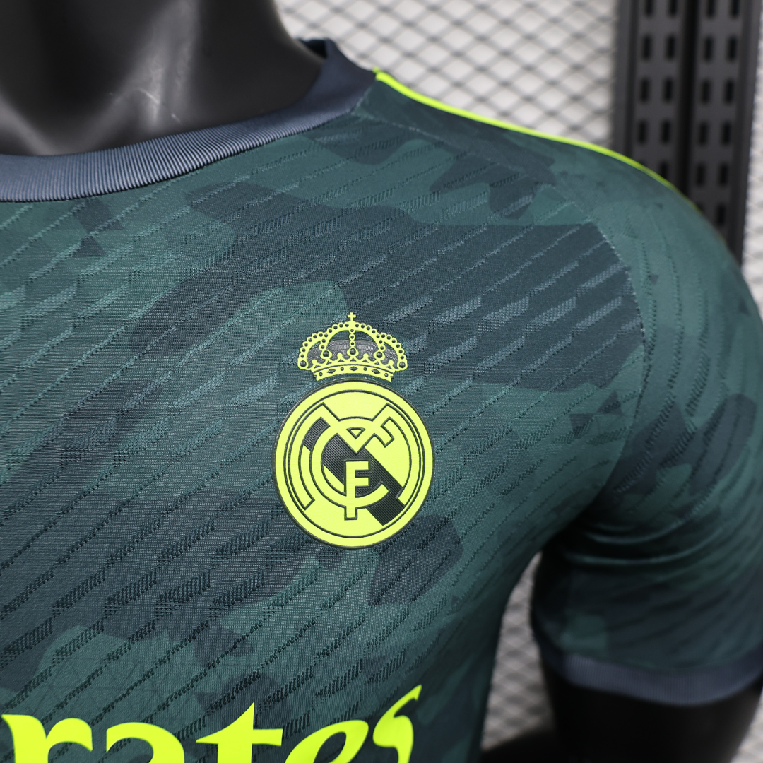 CAMISETA REAL MADRID EDICIÓN LIMITADA VERDE 24/25 HOMBRE (VERSIÓN JUGADOR)