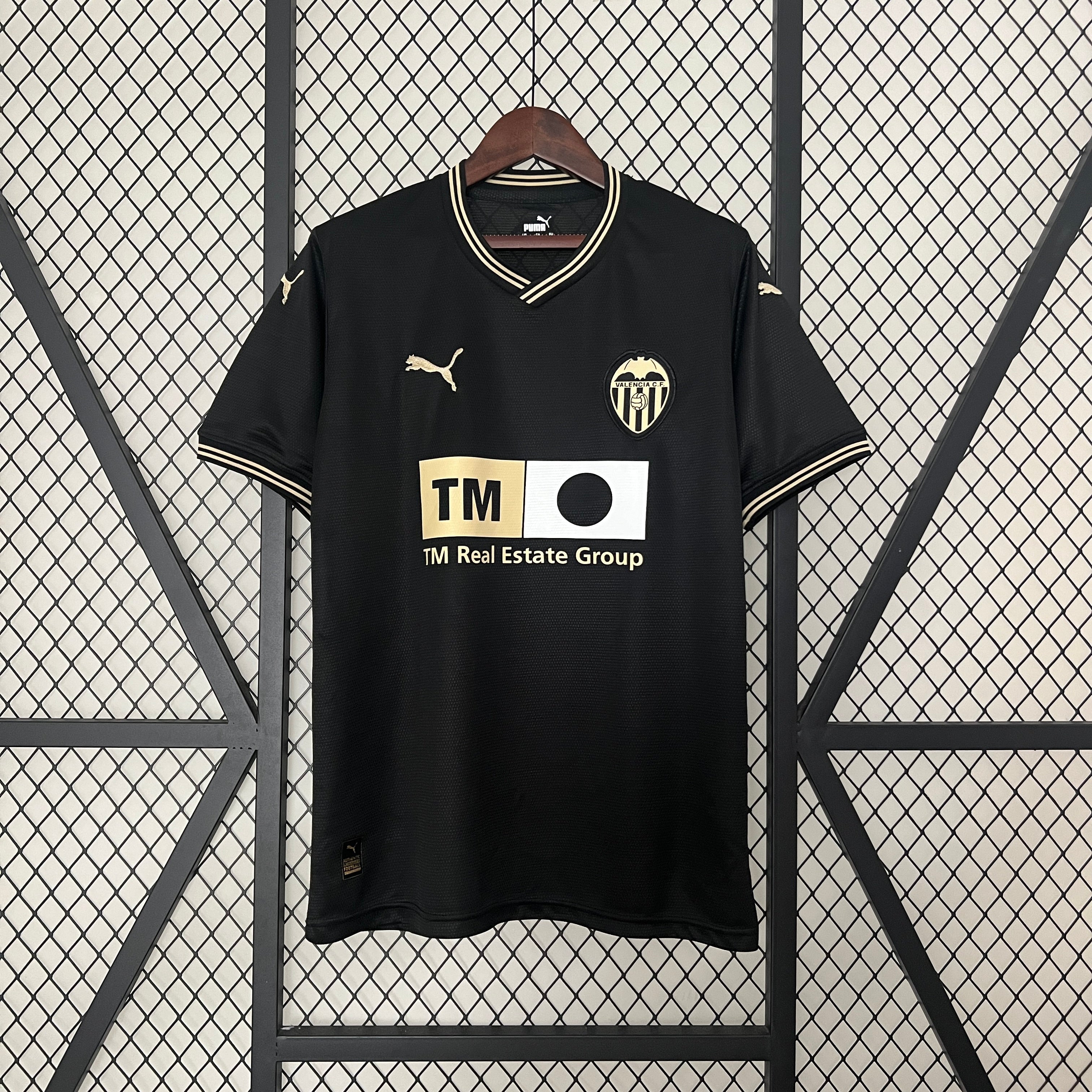 CAMISETA VALENCIA EDICIÓN LIMITADA NEGRA 24/25 HOMBRE